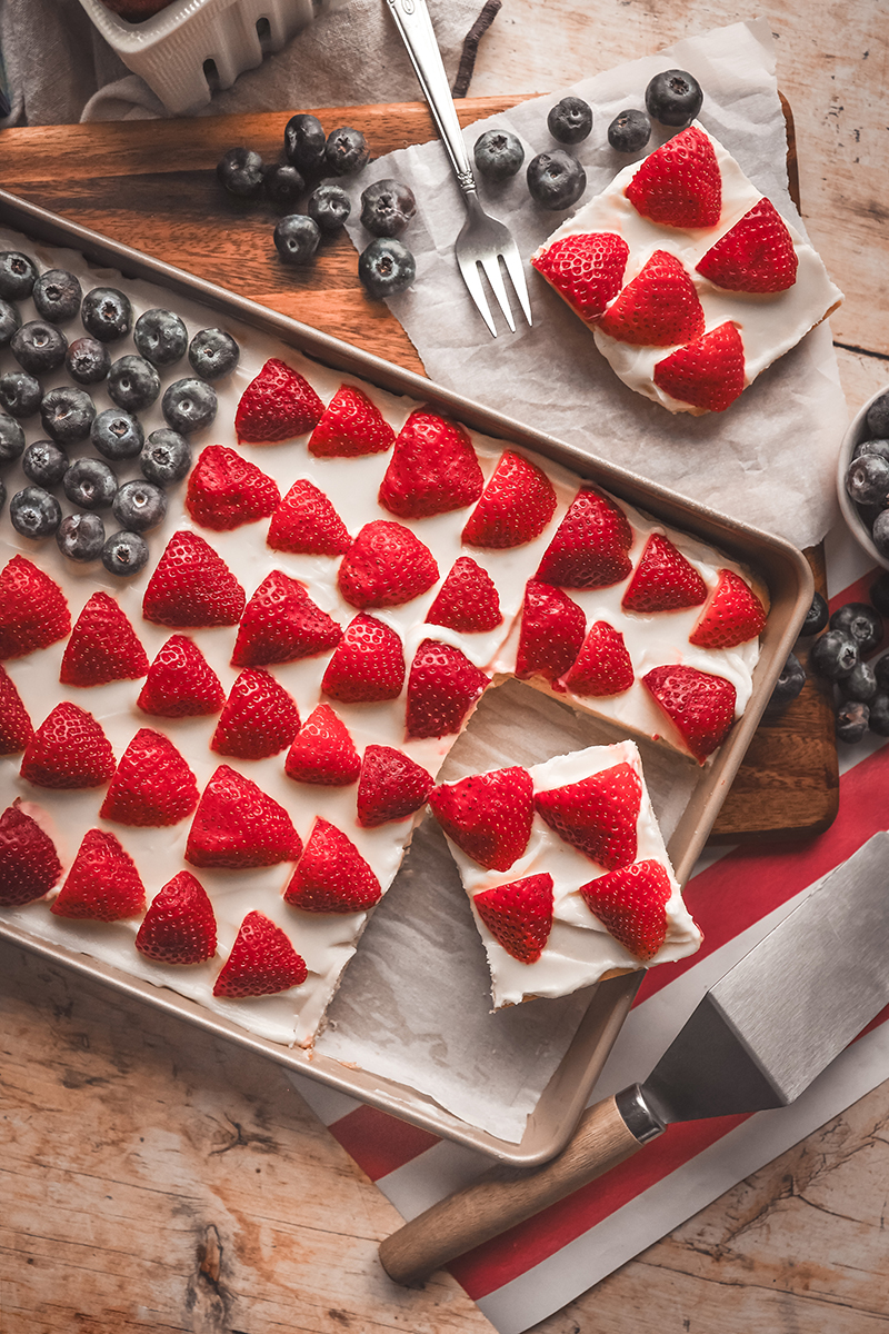American Flag Fruit Pizza – Hiland Dairy