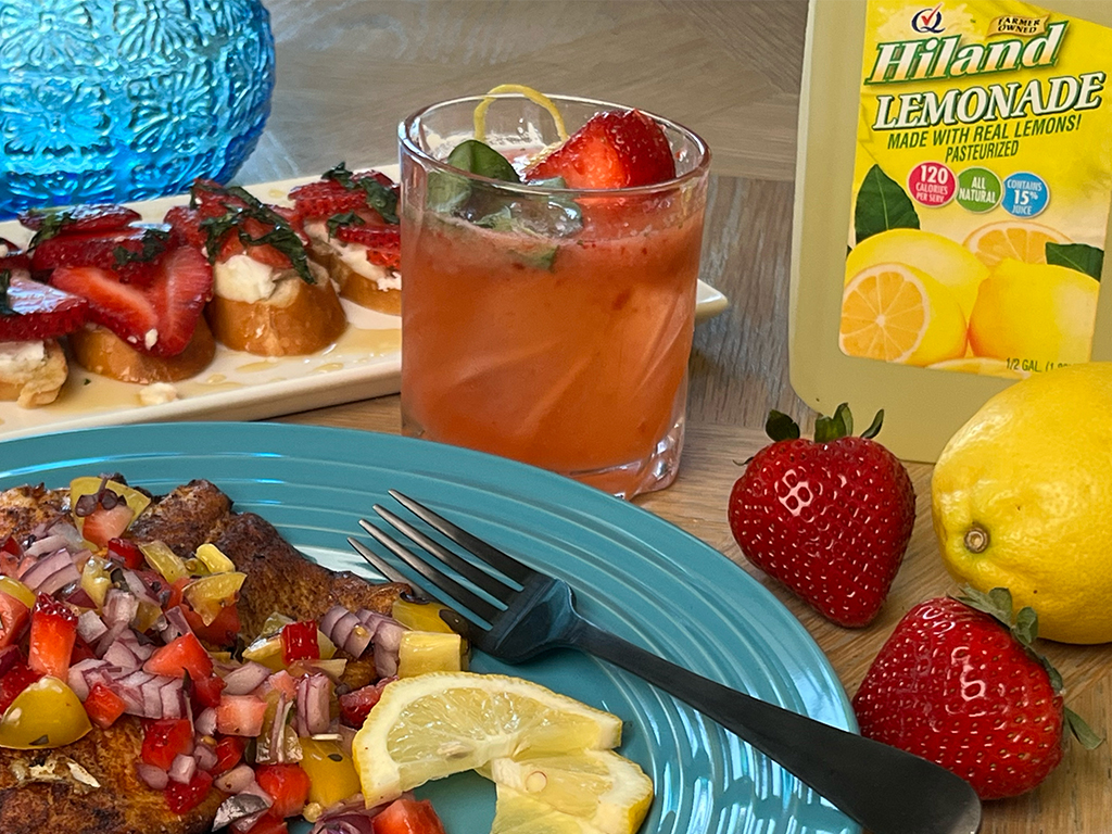 Summertime Strawberry Lemonade Cocktail