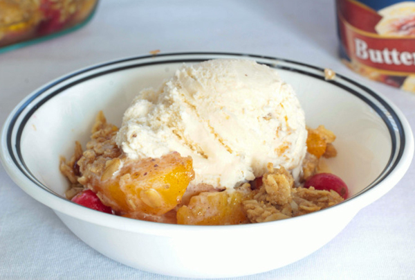 Simple Peach Cranberry Crumble